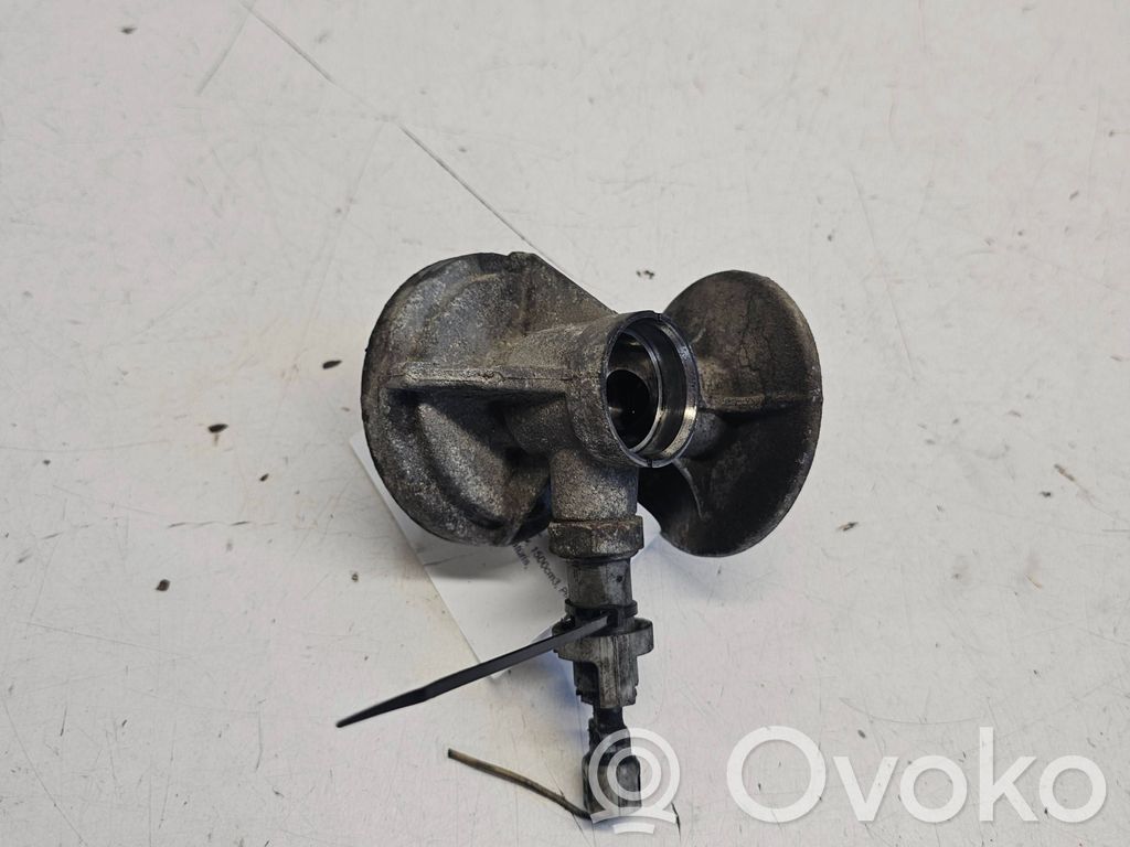 Renault Scenic II -  Grand scenic II Oil filter mounting bracket 