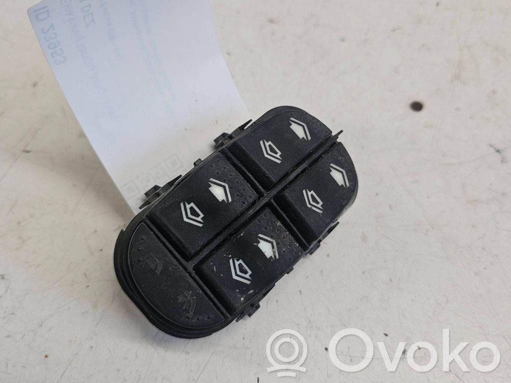 Ford Focus Electric window control switch 