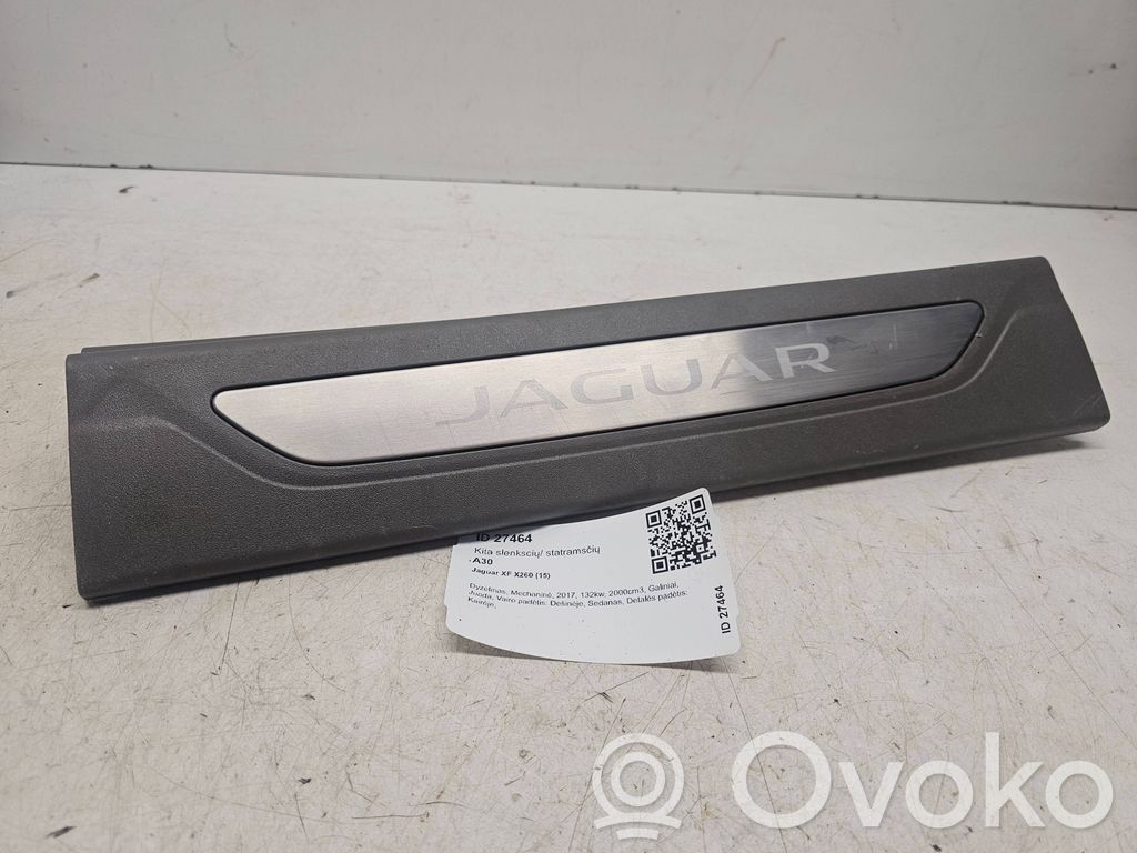 Jaguar XF X260 Inny części progu i słupka 