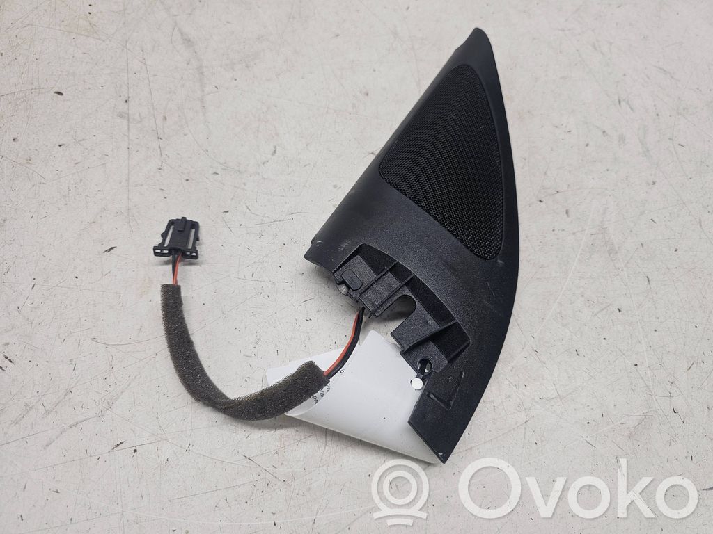 Volkswagen Golf IV Front door high frequency speaker 