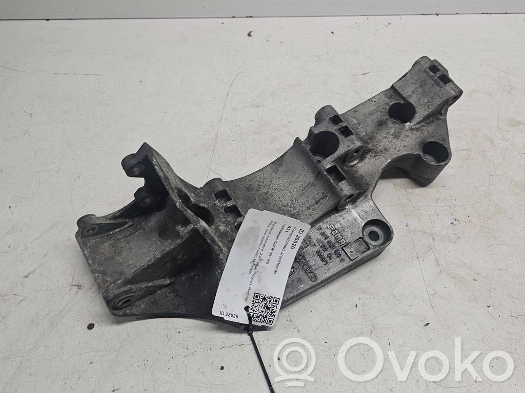 Volkswagen Golf IV Generator/alternator bracket 