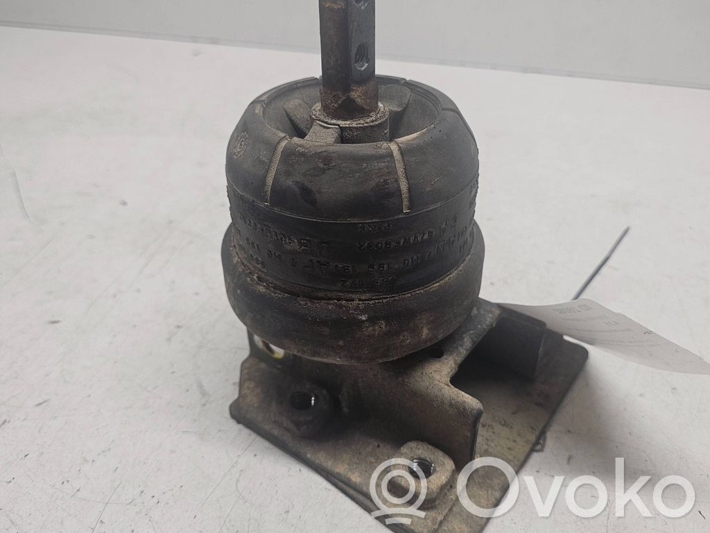 Seat Alhambra (Mk1) Engine mount bracket 