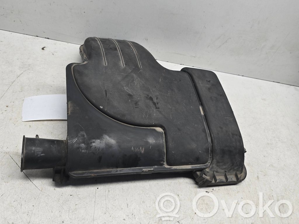 Peugeot 107 Air filter box 