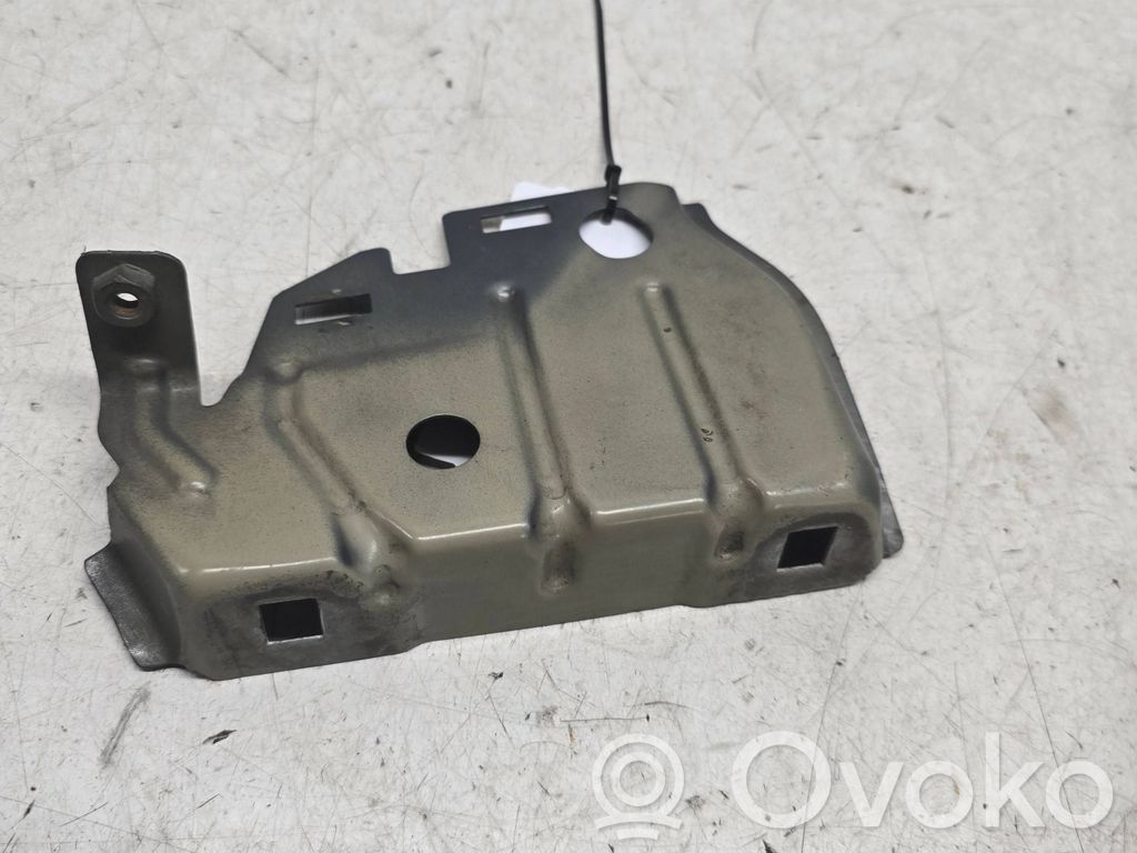 Citroen C4 I Picasso Supporto di montaggio del parafango 