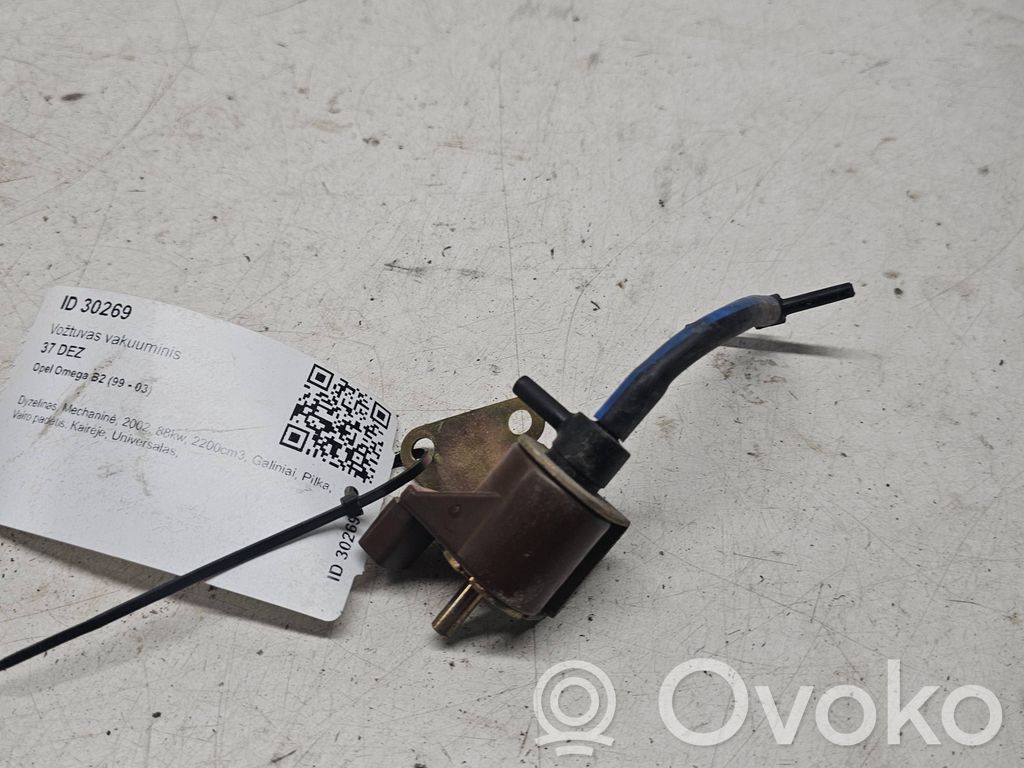 Opel Omega B2 Vacuum valve 
