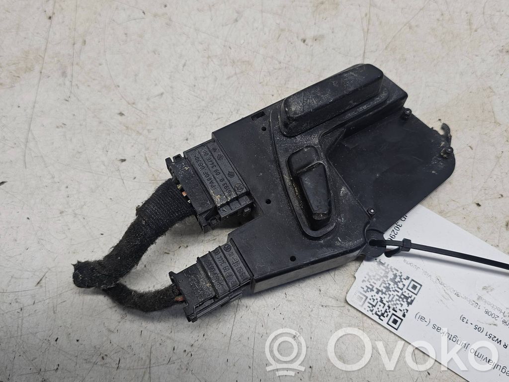 Mercedes-Benz R W251 Seat control switch 
