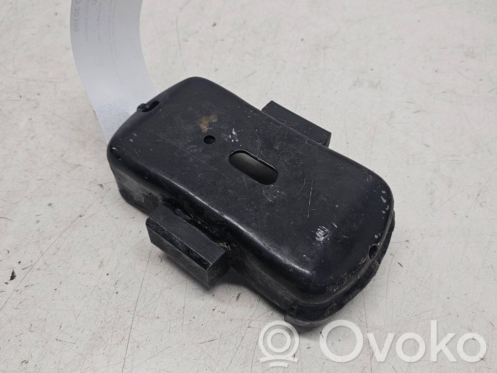 KIA Sorento Engine mount bracket 