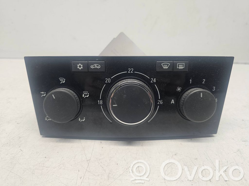 Opel Astra H Climate control unit 