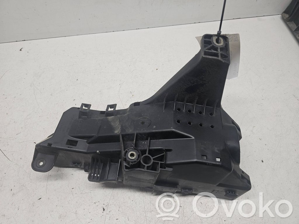 Volvo S60 Fuse box cover 