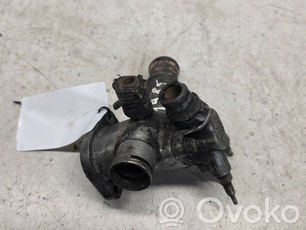 Audi A4 S4 B5 8D Manguera/tubo del líquido refrigerante 