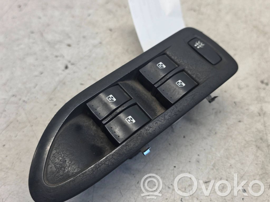 Renault Vel Satis Electric window control switch 