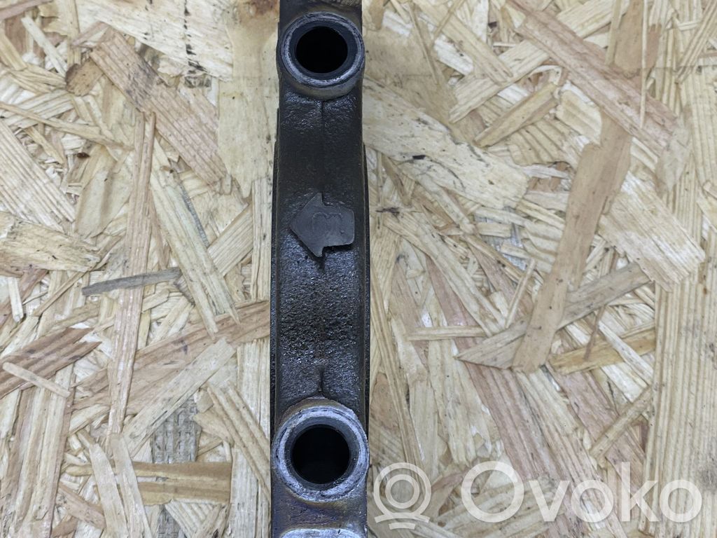Dodge Durango Camshaft holder bracket 