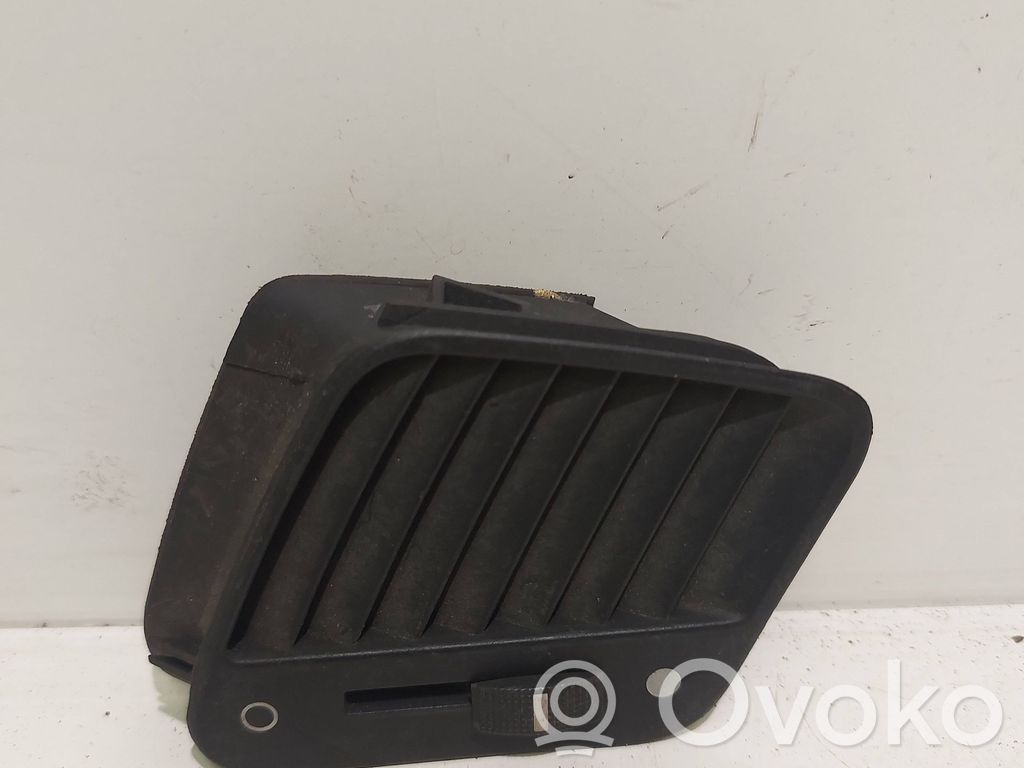 Audi A8 S8 D2 4D Moldura protectora de la rejilla de ventilación lateral del panel 