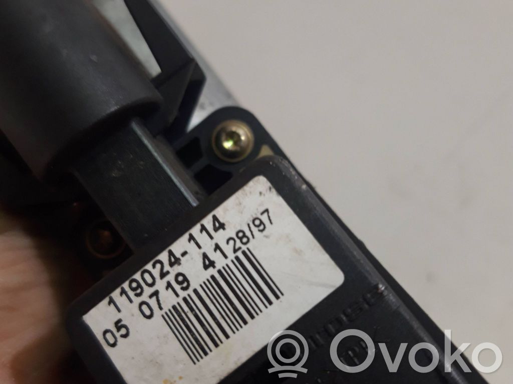 Audi A6 S6 C5 4B Front door window regulator motor 