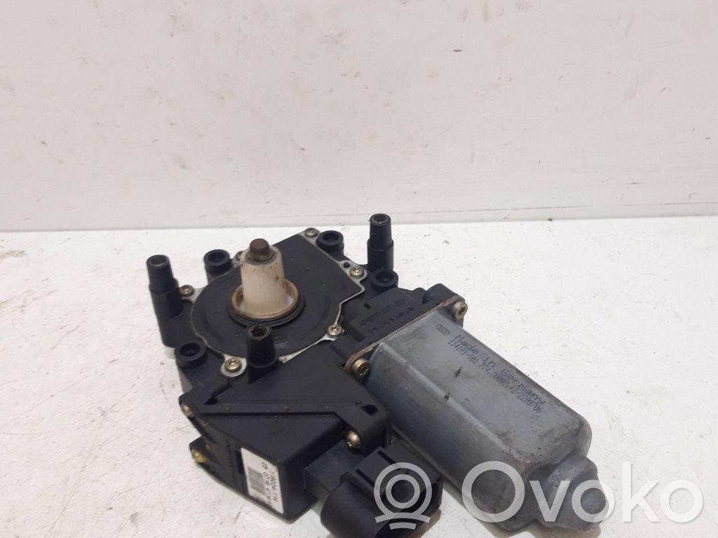 Audi A6 S6 C5 4B Front door window regulator motor 