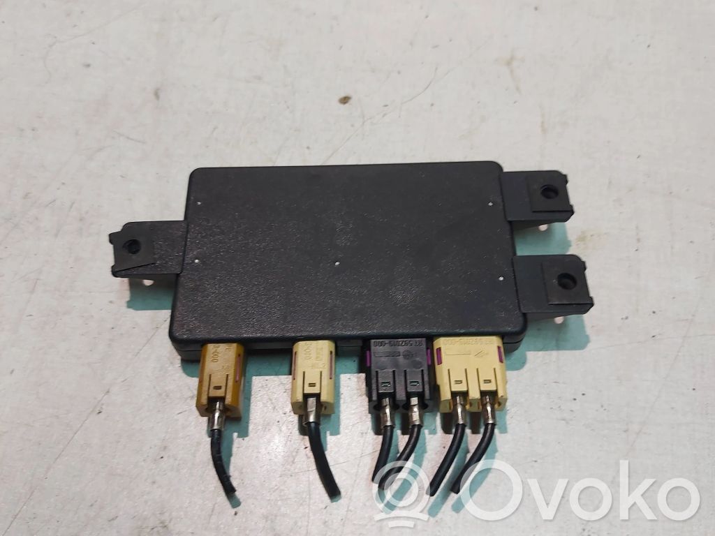 Audi A6 S6 C5 4B Amplificator antenă aeriană 