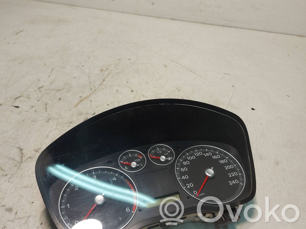 Ford C-MAX I Speedometer (instrument cluster) 