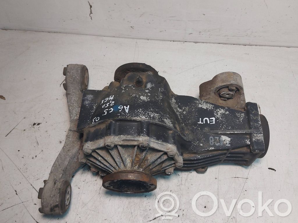 Audi A6 S6 C5 4B Galinis reduktorius 