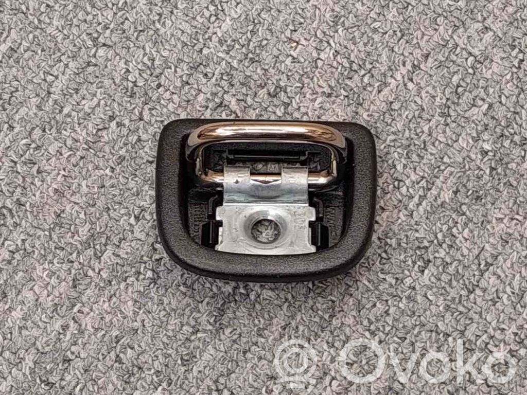 Tie down hook / loop   8V0863503B