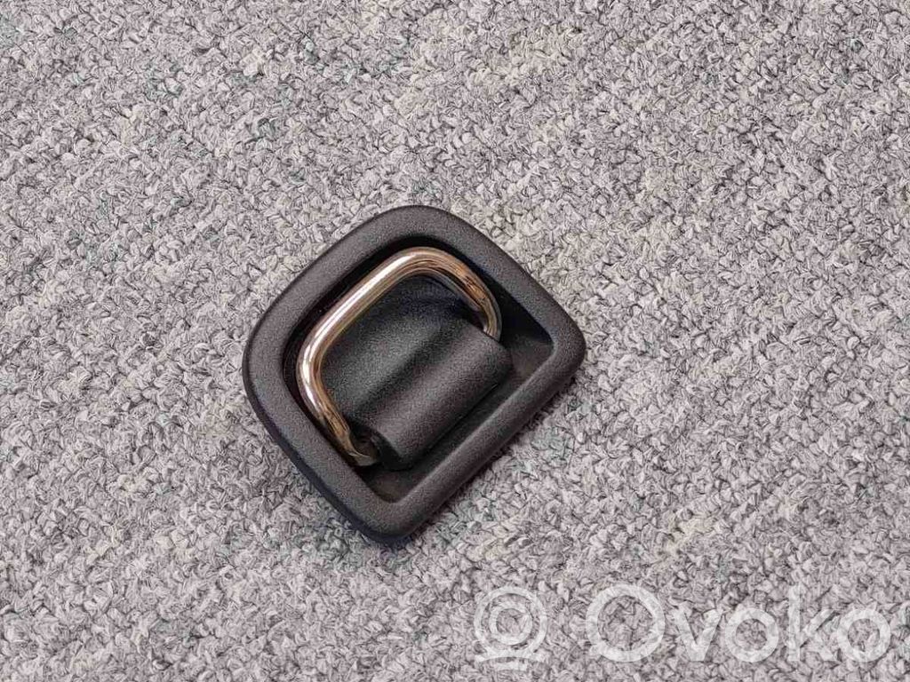 Tie down hook / loop   8V0863503B