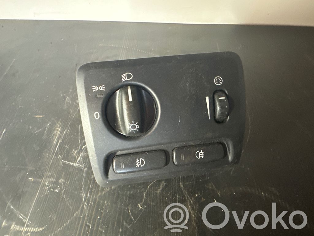 Volvo XC70 Przełącznik świateł 