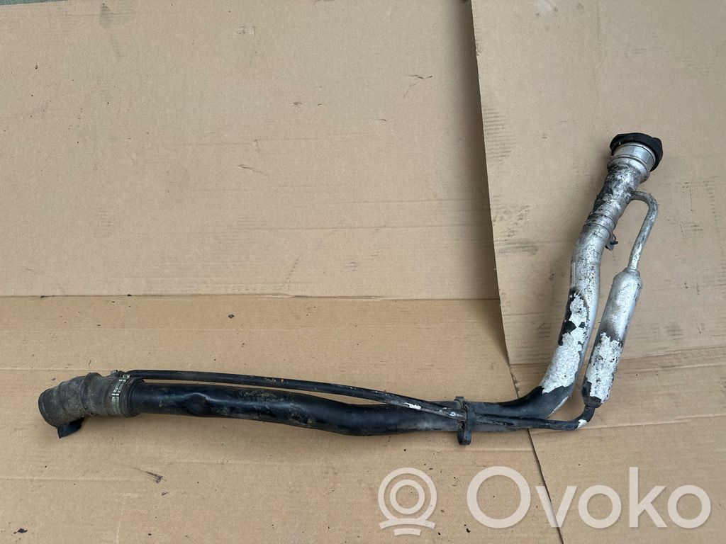 Volvo S60 Conductă umplere rezervor combustibil 
