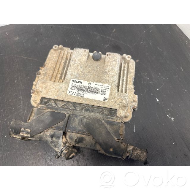 Opel Astra H Engine control unit/module 
