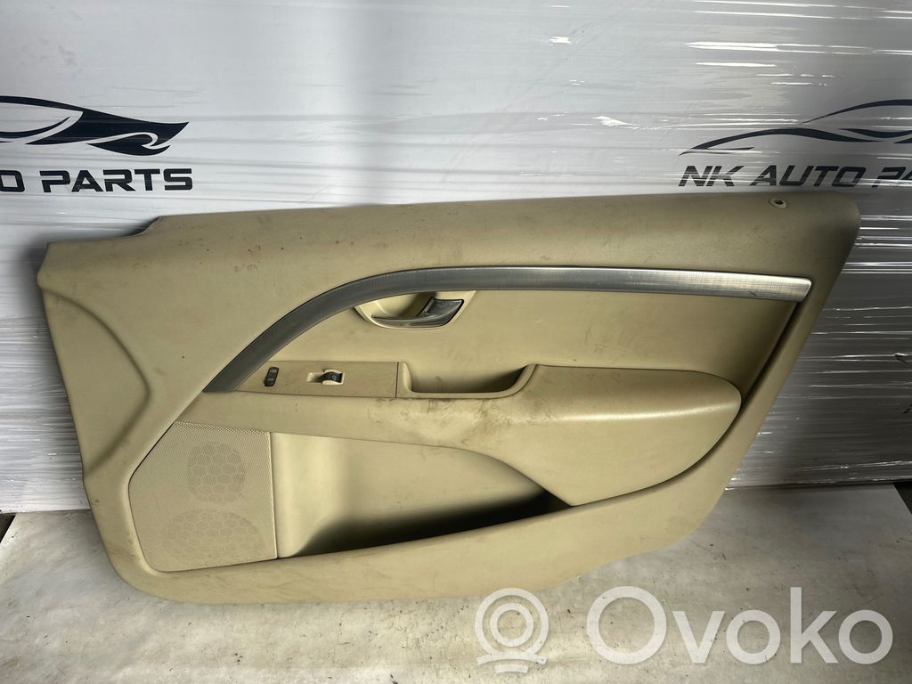 Volvo XC70 Front door card panel trim 
