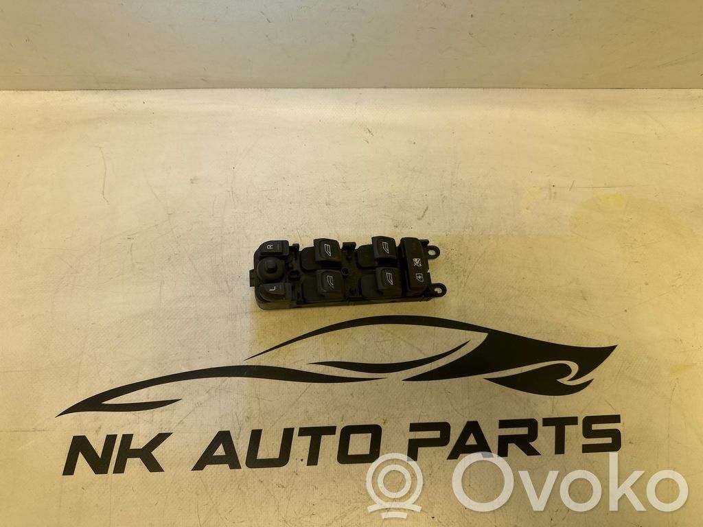 Volvo XC70 Electric window control switch 