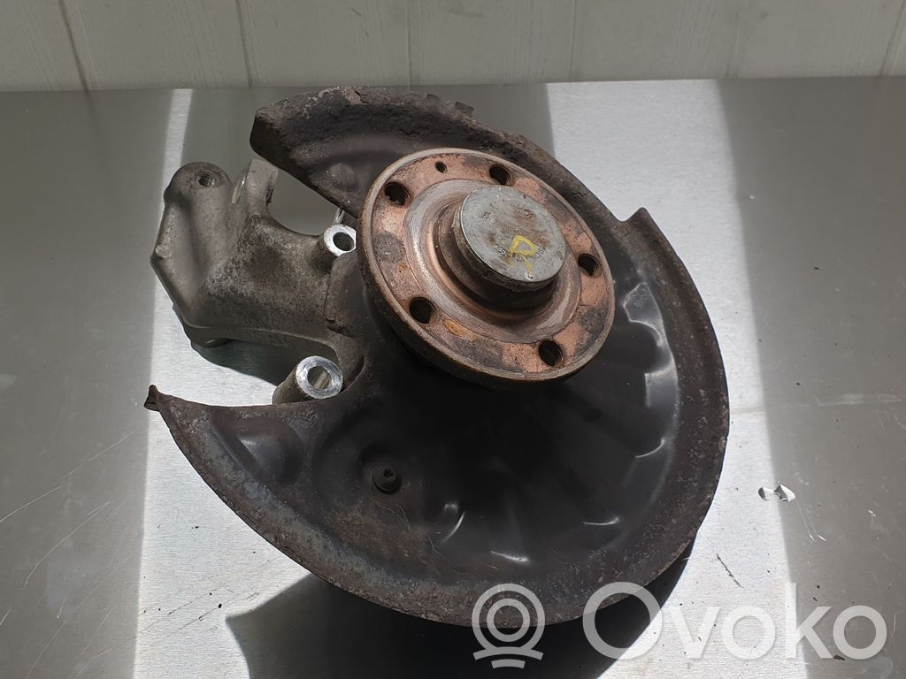 Volkswagen PASSAT B8 Mangueta de dirección de rueda trasera 