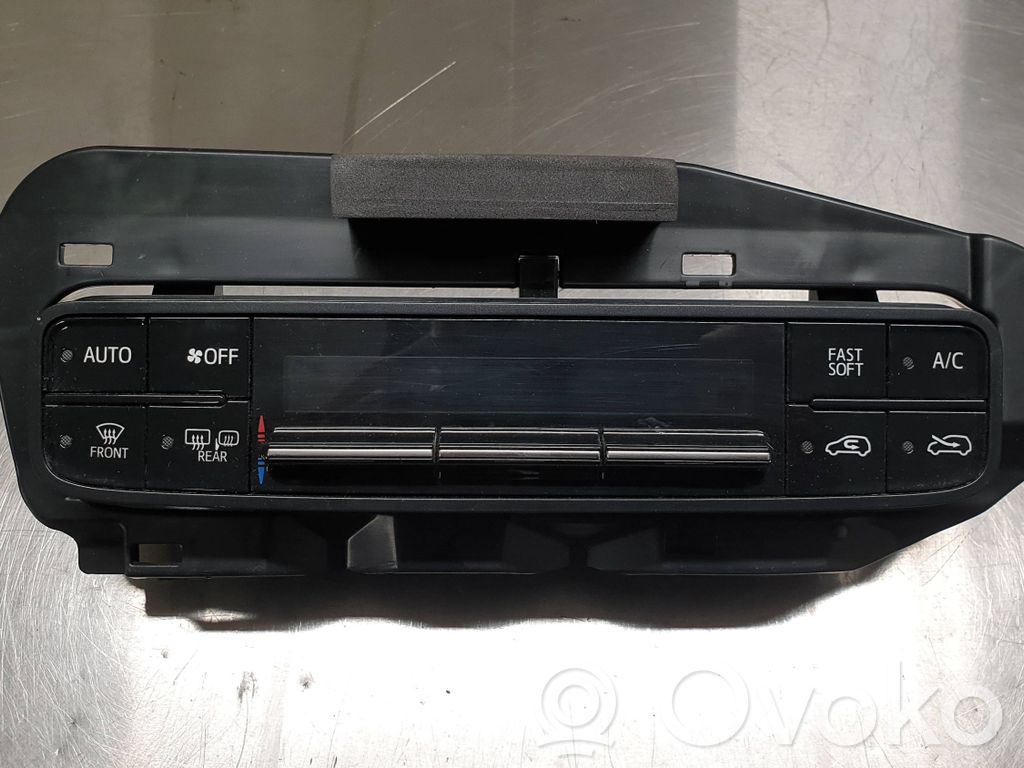 Toyota Auris E180 Climate control unit 
