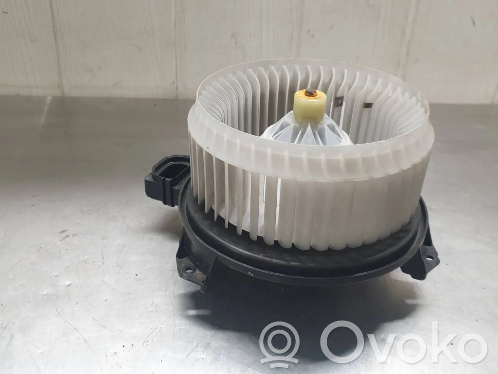 Ford Mondeo MK V Lämmittimen puhallin 