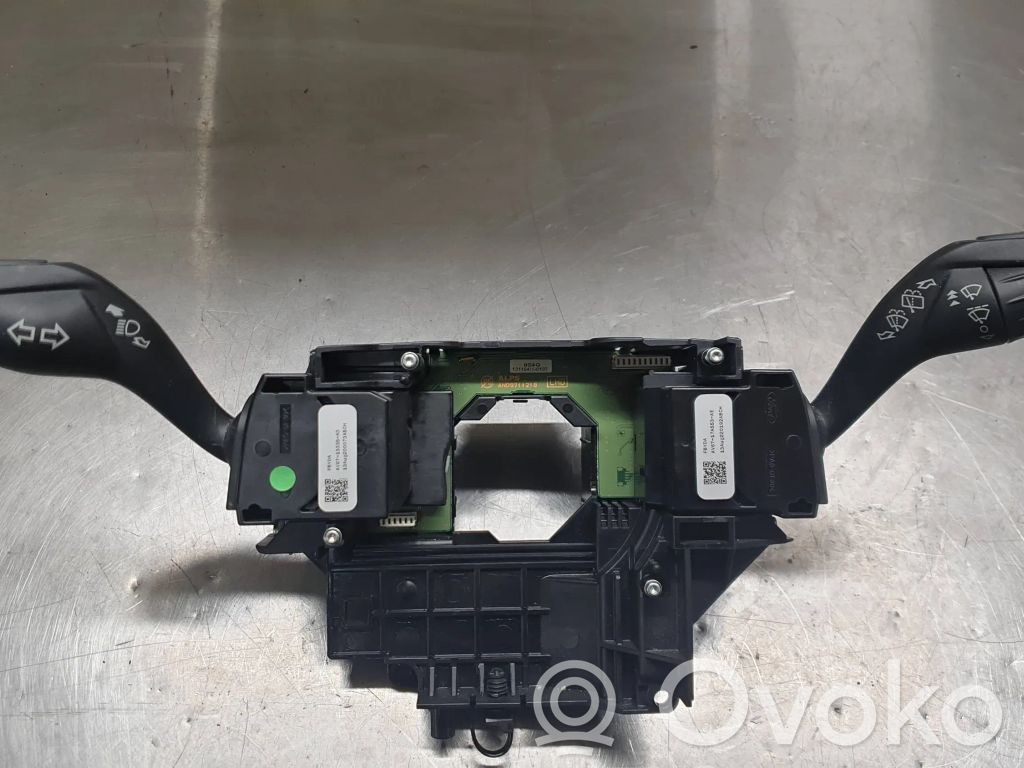 Ford Focus Wiper turn signal indicator stalk/switch 