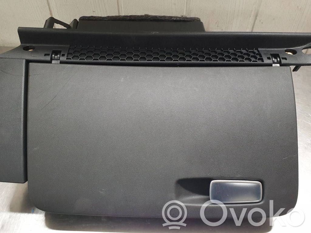 Audi A1 Glove box set 