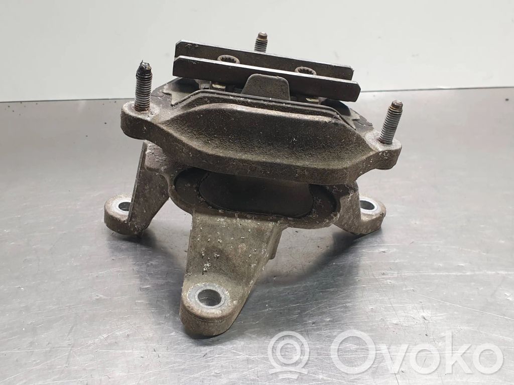 Audi A4 Allroad Engine mount bracket 