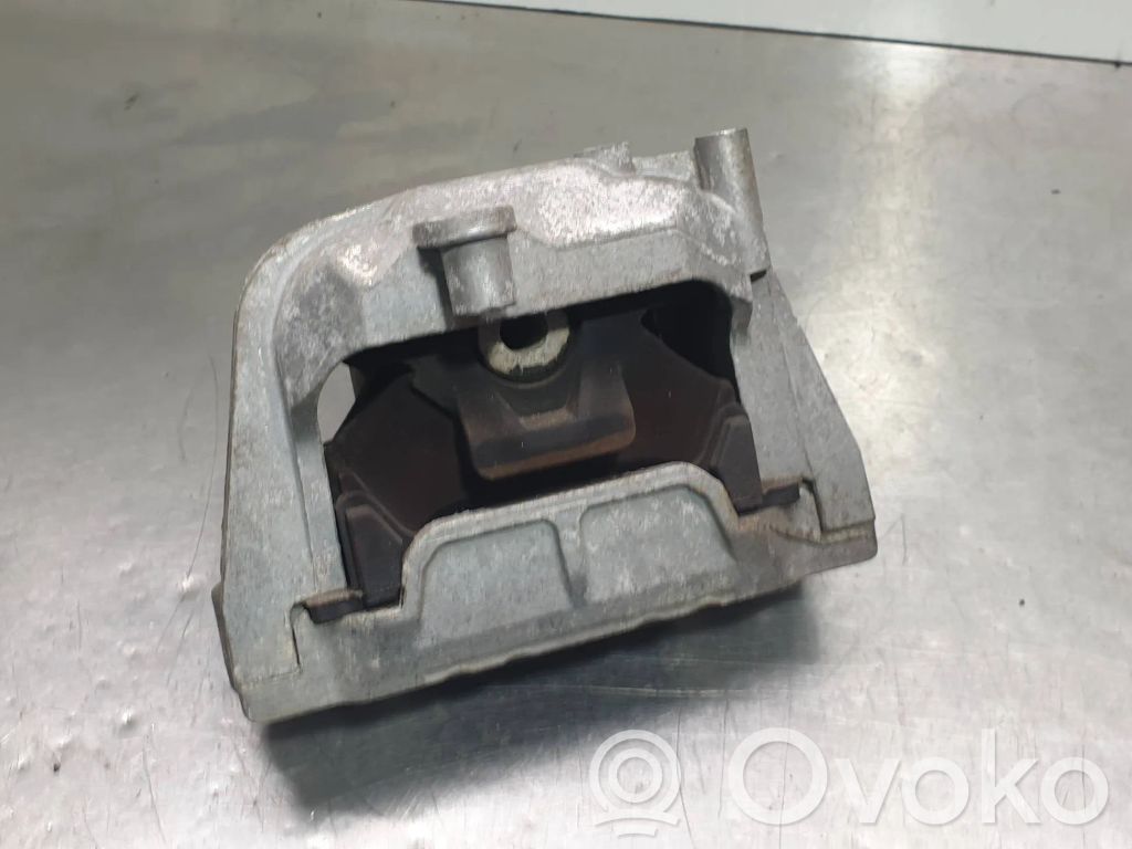 Audi A3 S3 8P Engine mount bracket 