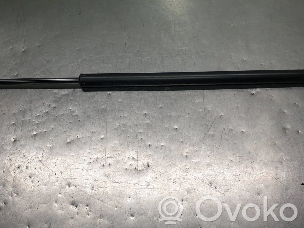 Mazda CX-3 Tailgate/trunk strut/damper 