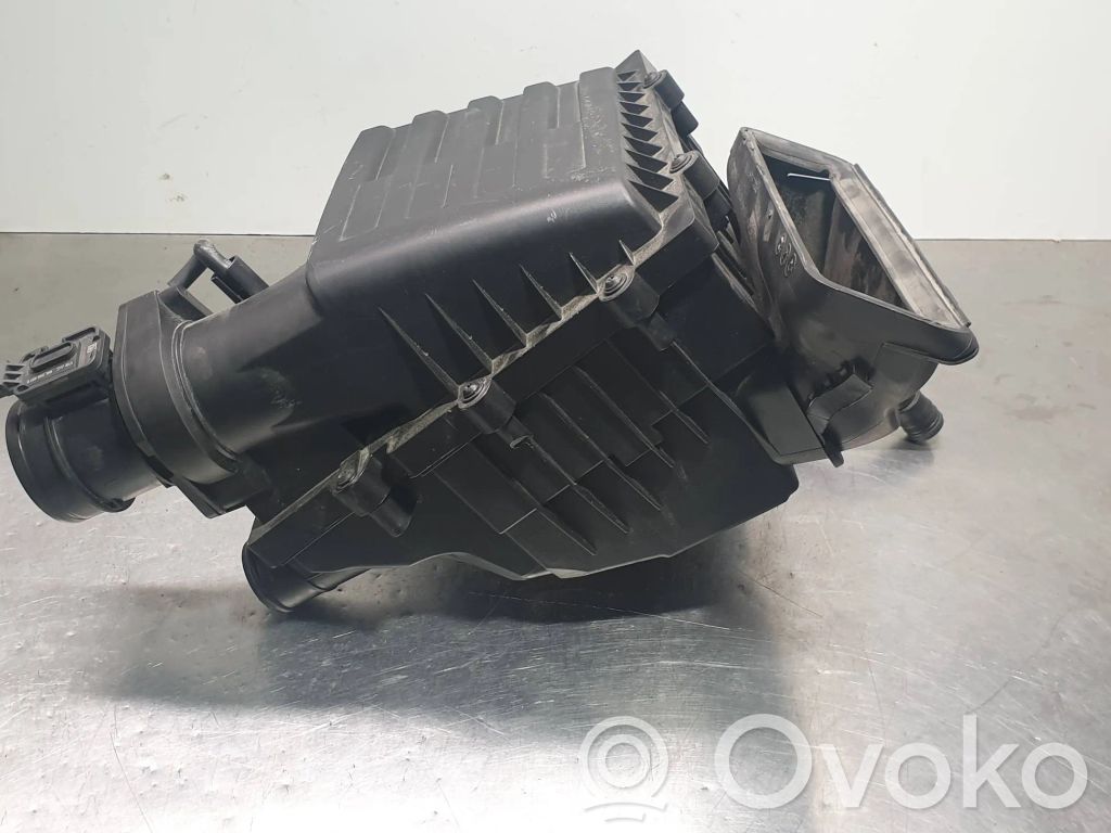 Audi A3 S3 8V Obudowa filtra powietrza 
