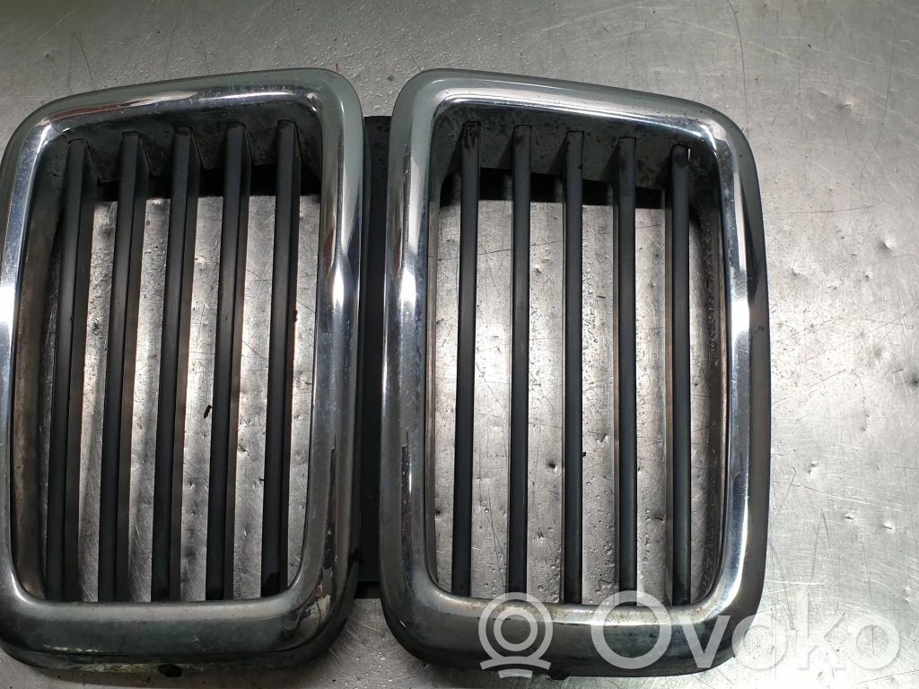 BMW 5 E28 Front grill 