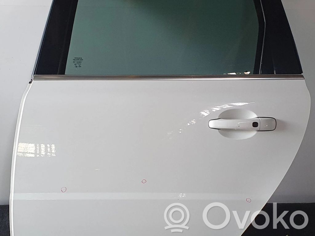 Volvo V70 Rear door 