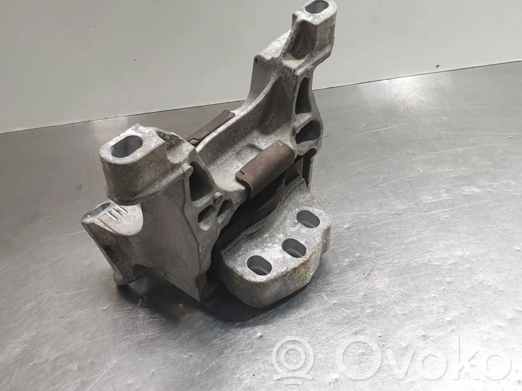Mazda CX-5 Engine mount bracket 