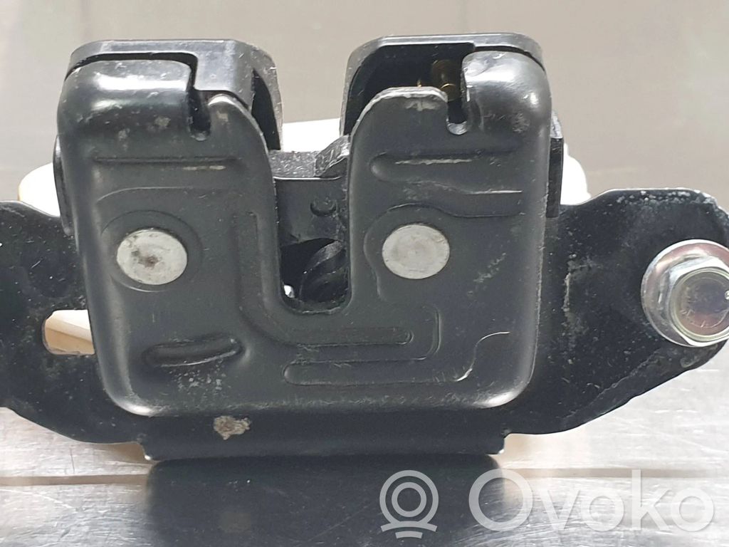 Toyota Auris E180 Zamek klapy tylnej / bagażnika 