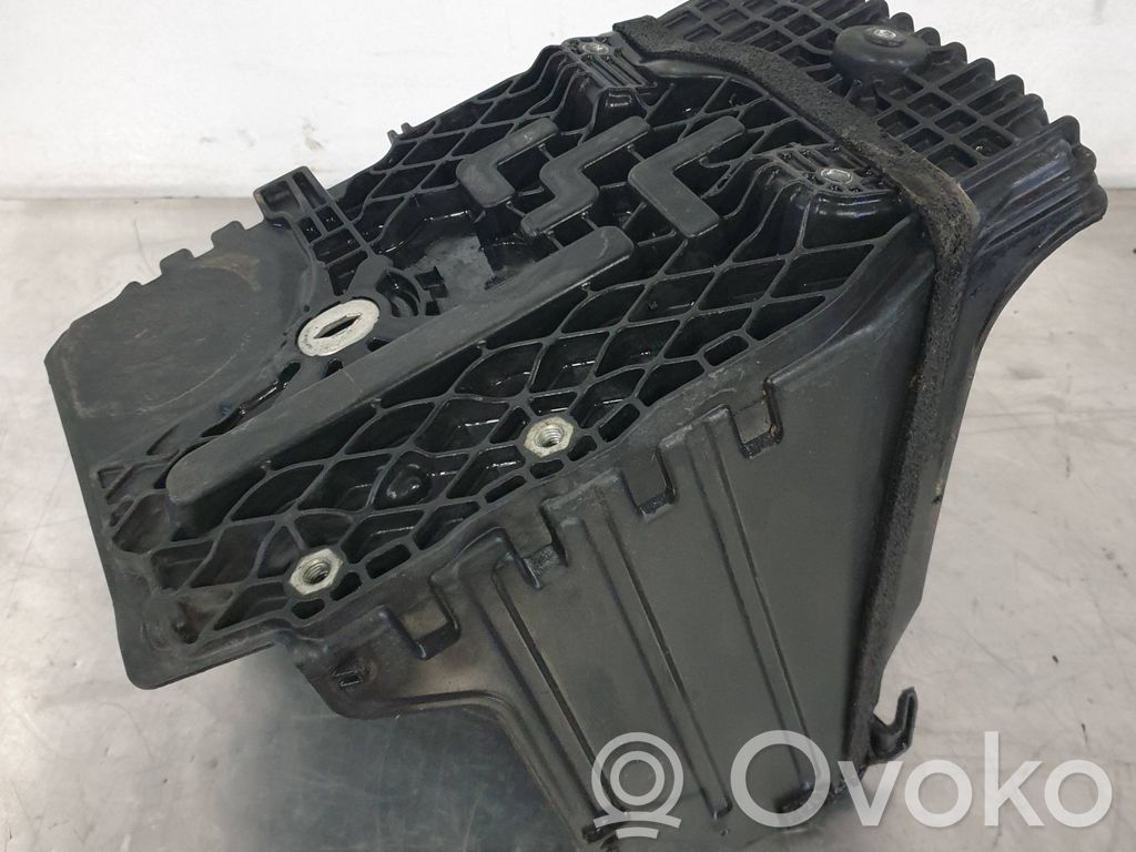 Volvo V70 Półka akumulatora 