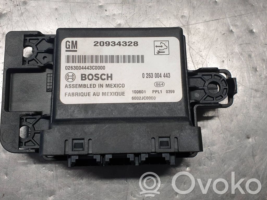 Opel Insignia A Door control unit/module 