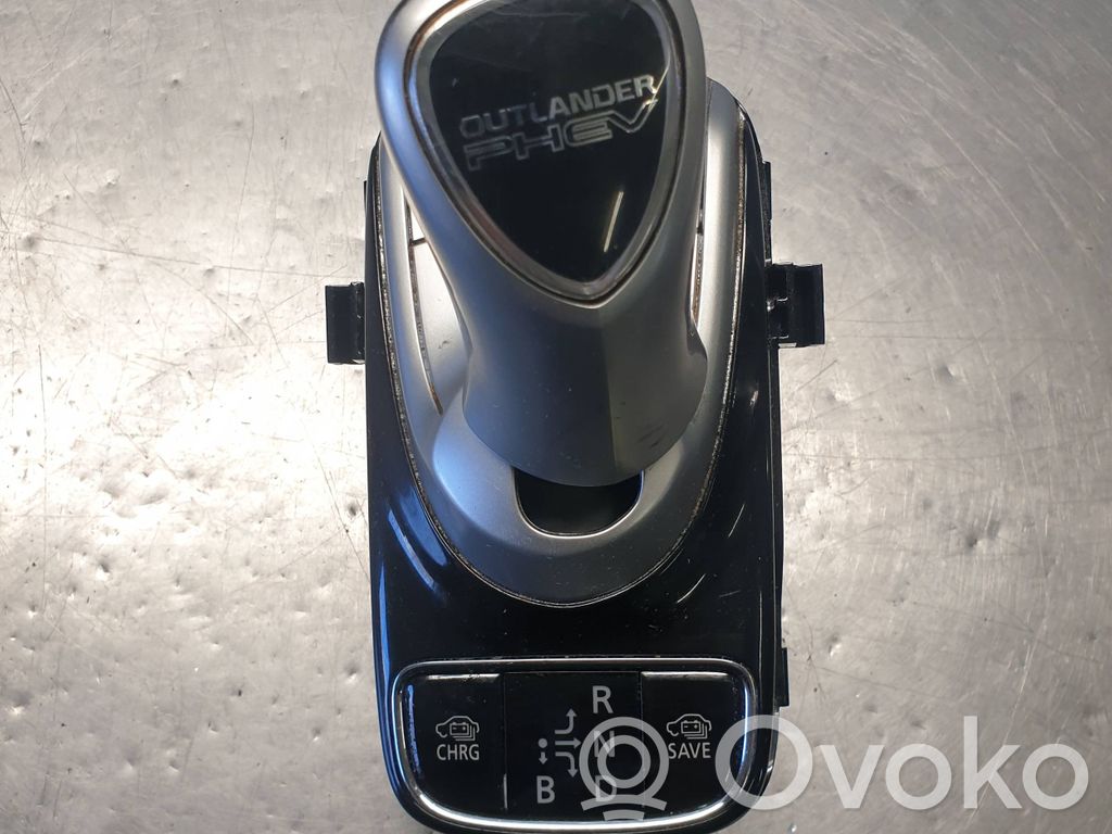 Mitsubishi Outlander Gear selector 