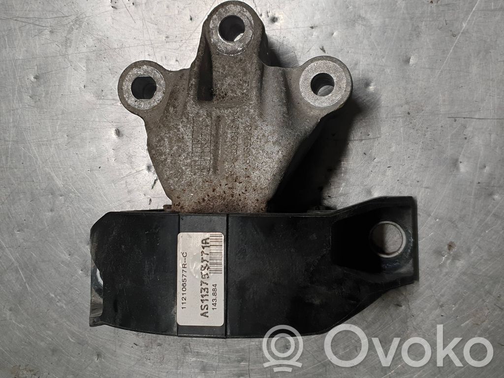 Renault Zoe Engine mount bracket 