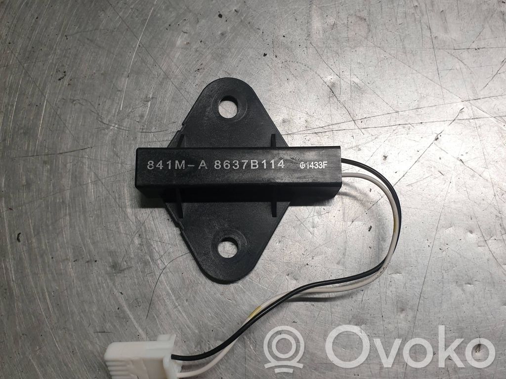 Mitsubishi Outlander Aerial antenna amplifier 