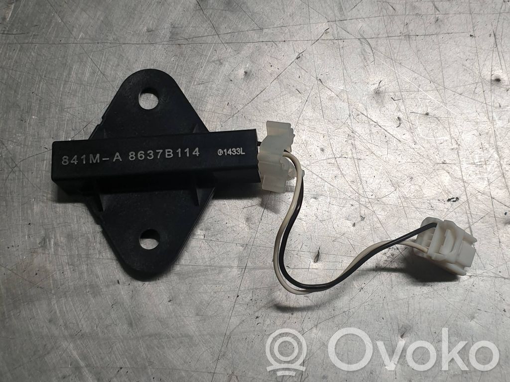 Mitsubishi Outlander Aerial antenna amplifier 
