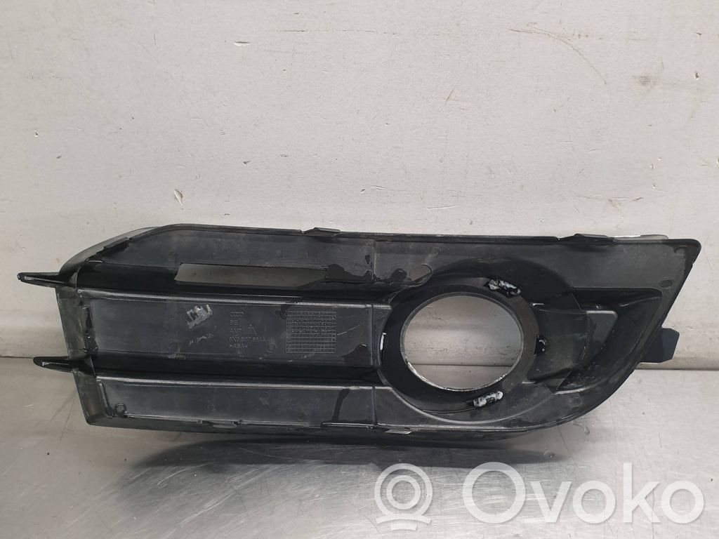 Audi A1 Moldura/rejilla de la luz antiniebla delantera 