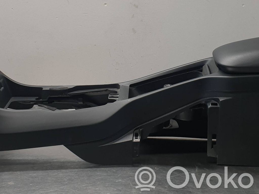 Volvo V40 Armrest 